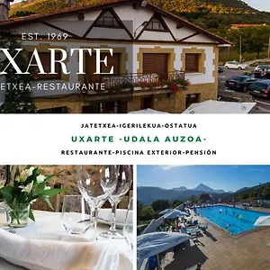 Uxarte -alojamiento, Restaurante Y Piscinas Pensión